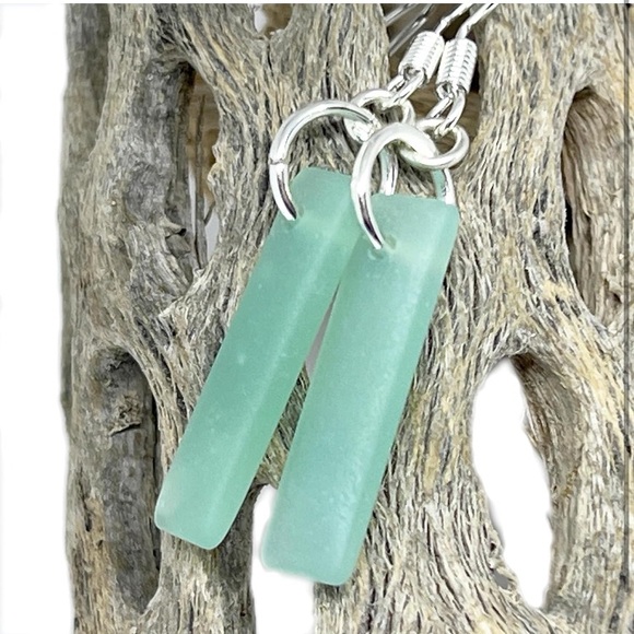 Earthlie Treasures Handmade Seaglass Dangle Earring in Sea green - Picture 3 of 5